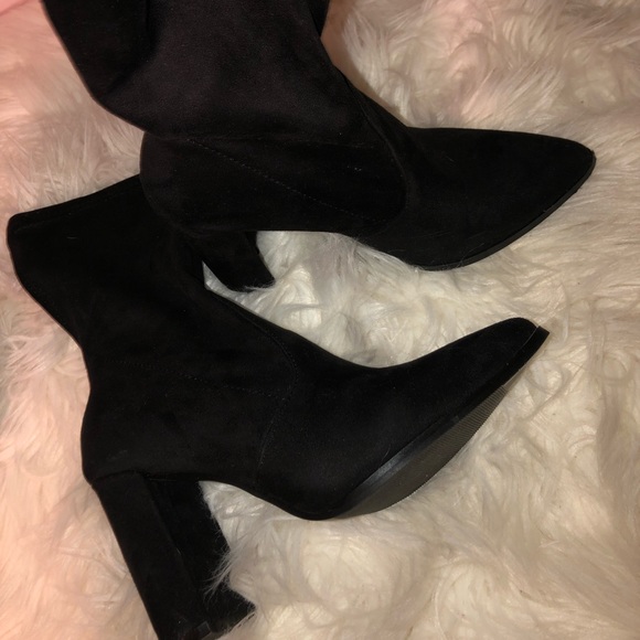 MidCalf Velvet Booties - Picture 2 of 4